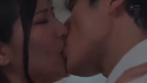 【椎名ゆな】奥さんを虜にする新入社員の誘惑テク