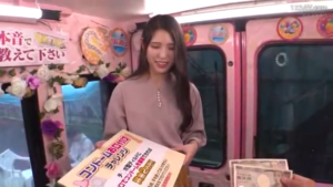 愛する夫の前で禁断の口付け、欲しがり妻の熱い口内